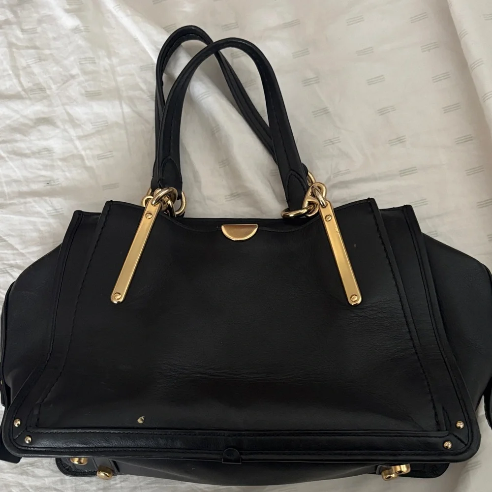 Coach Elegant Black Leather Handbag